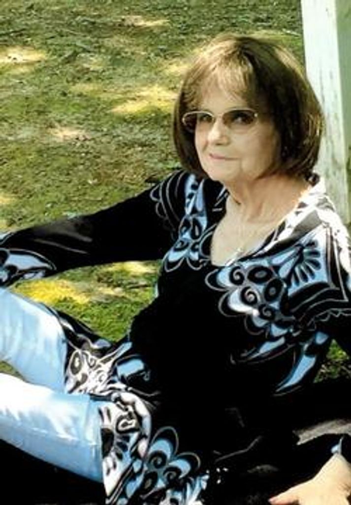 Lissie Estelle Massey