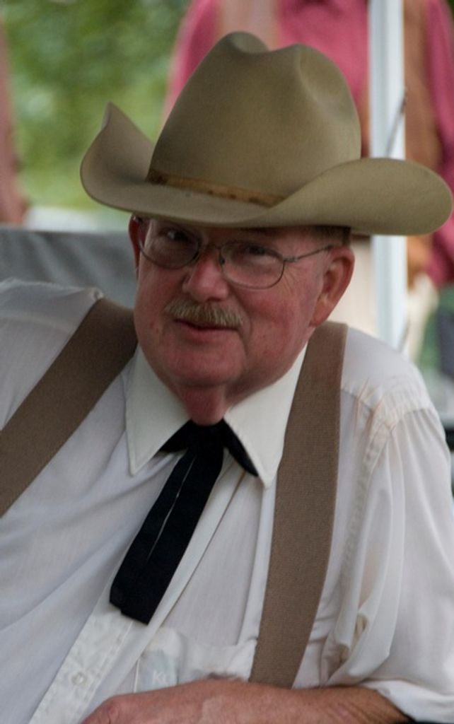 Dennis Reichard Profile Photo