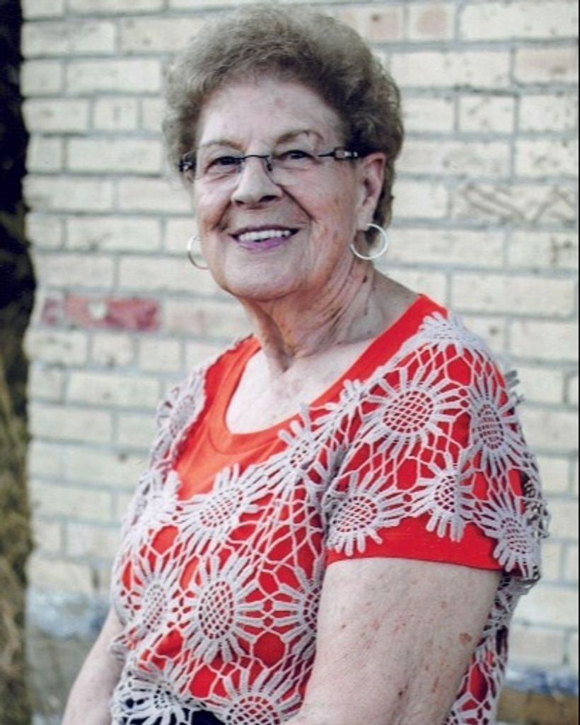Leona C Pettigrew