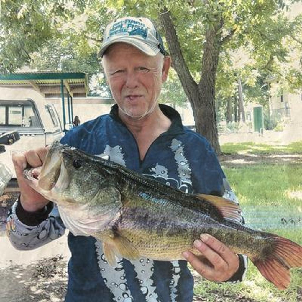 Larry Eugene Rinehart