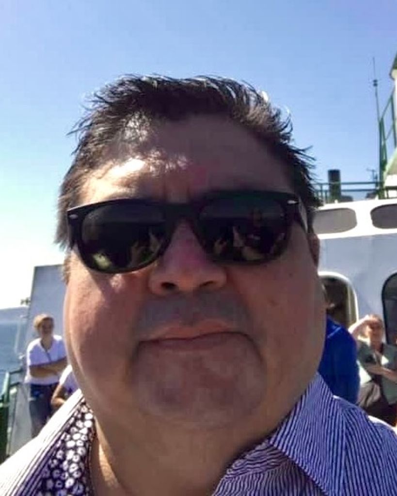 Mike Lazaro, Jr. Profile Photo