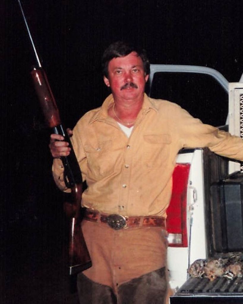Dennis Lee Hinton