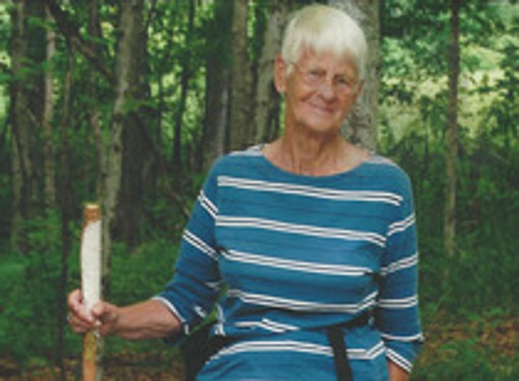 Harriet "Beth" (Hesselink)  Routhier