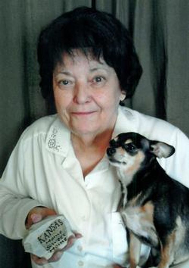 Carol Lee Shields