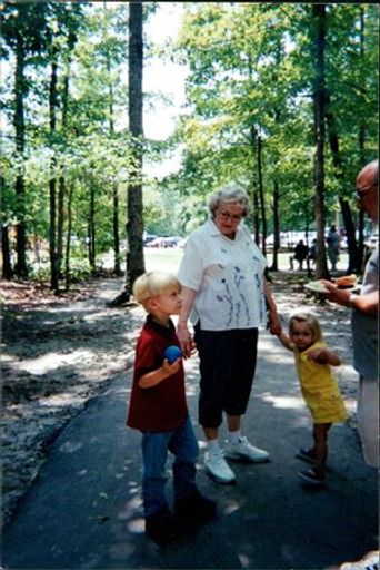Hilda Jean Gillispie photo gallery thumbnail 9 of 109