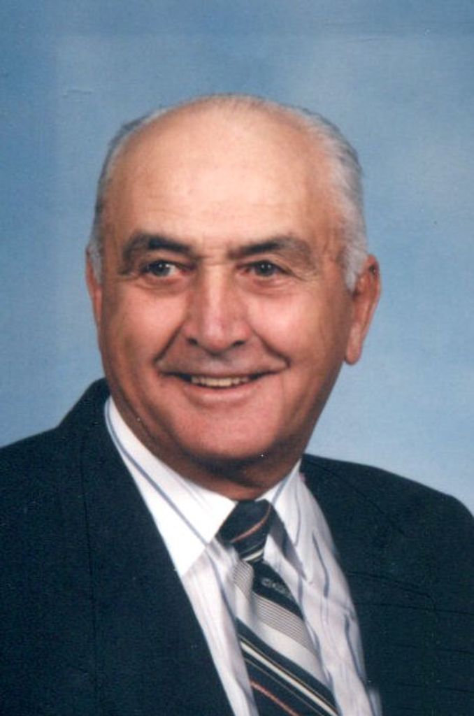 Leonard Pelican Profile Photo