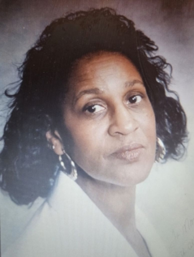Sadie Cox Profile Photo