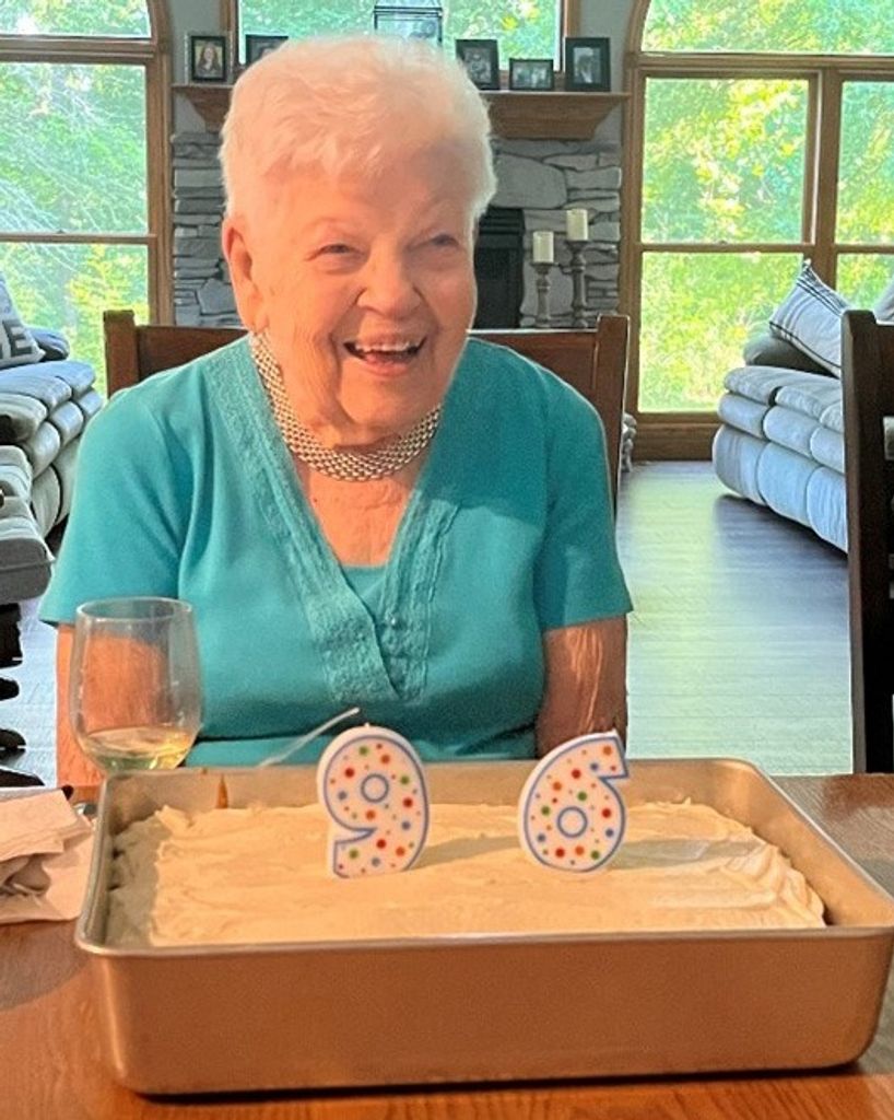 Dorothy F. Vomund