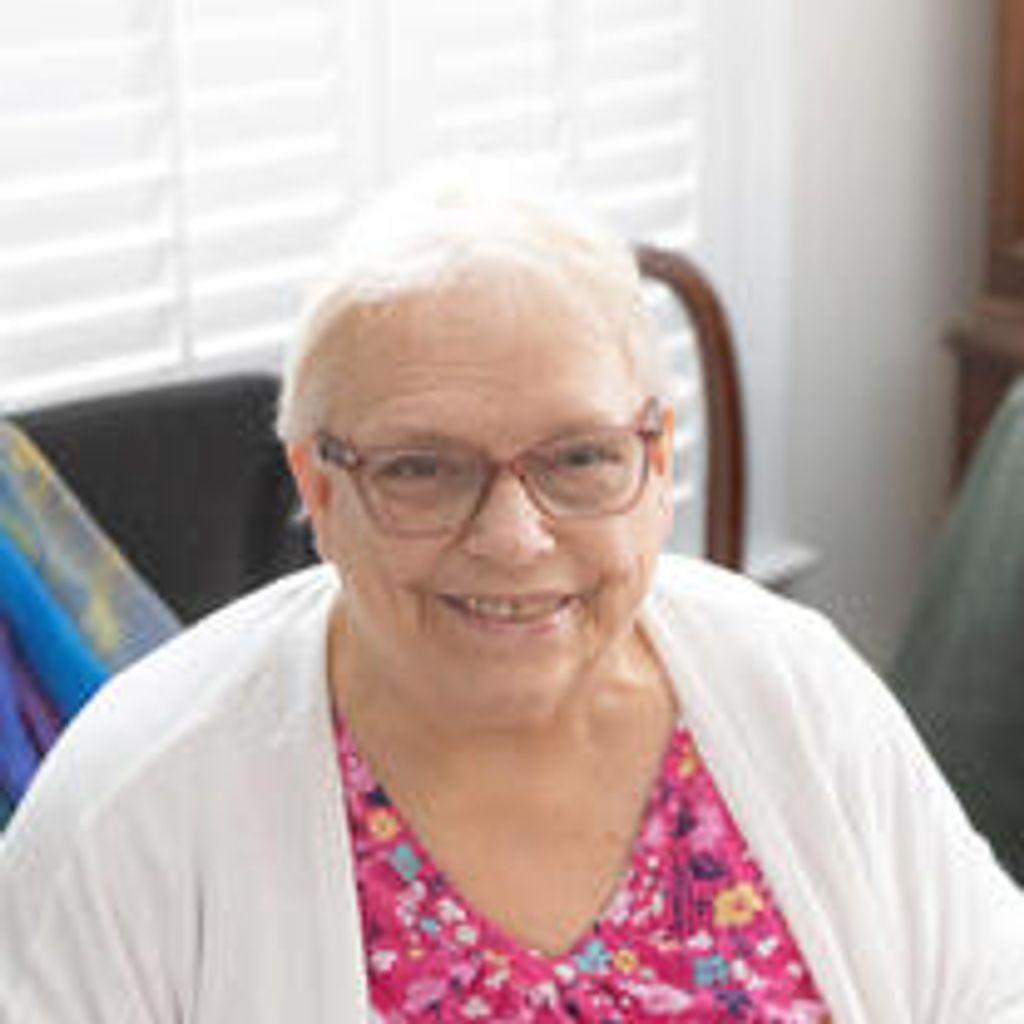 Paullette Russell Profile Photo