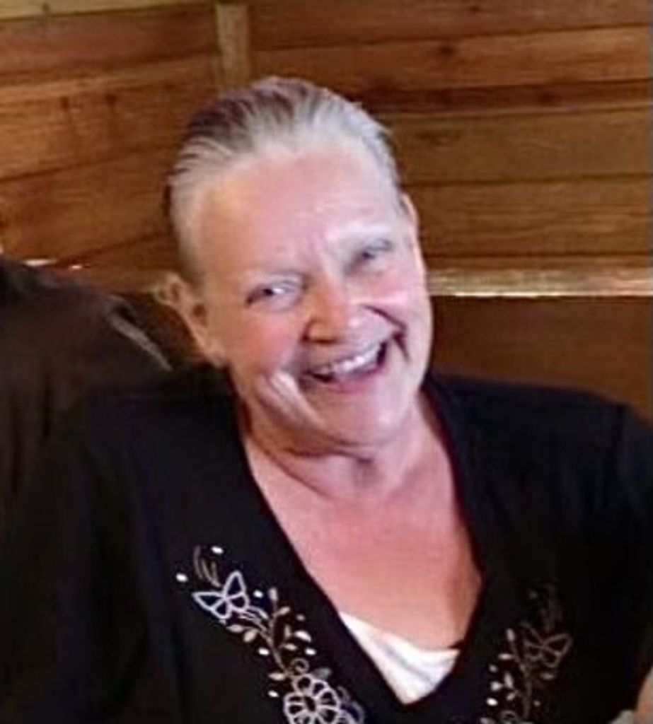 Carolyn Lee Davis Profile Photo