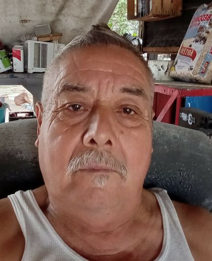 Juan Hernandez photo gallery thumbnail 63 of 129