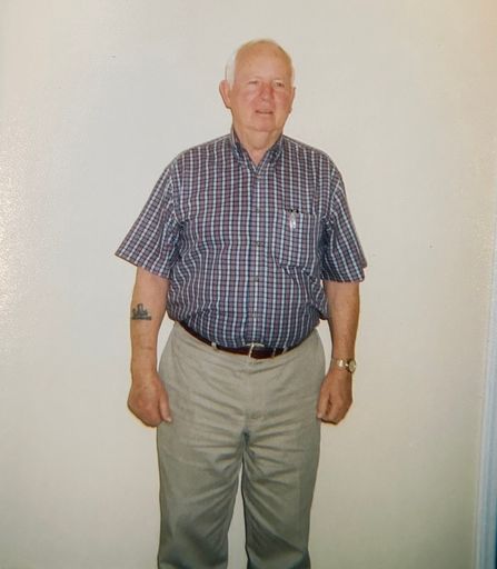 Carl Eason Hutchinson photo gallery thumbnail 33 of 154