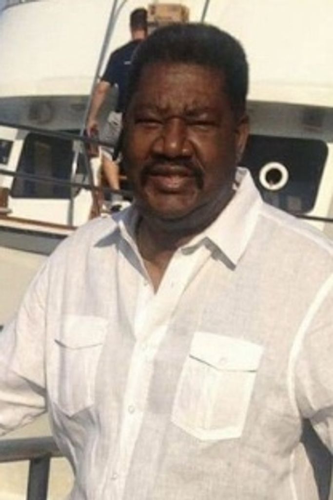 Gregory Lavel Holt Profile Photo
