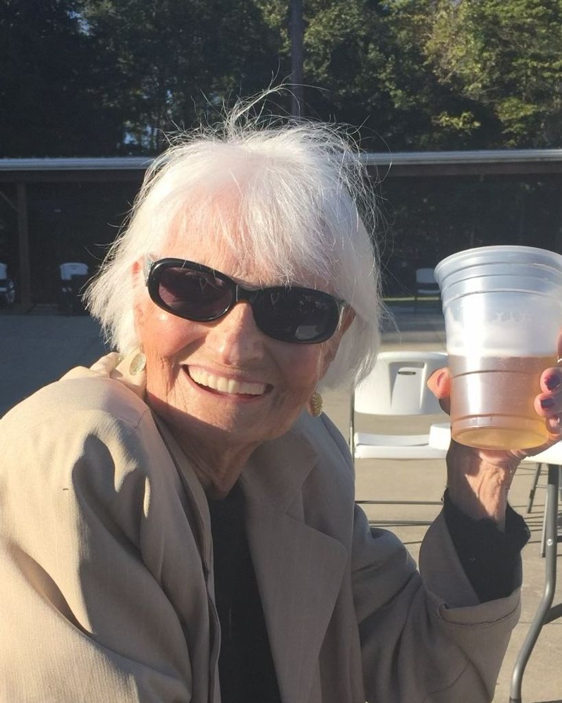 Ute Land Profile Photo