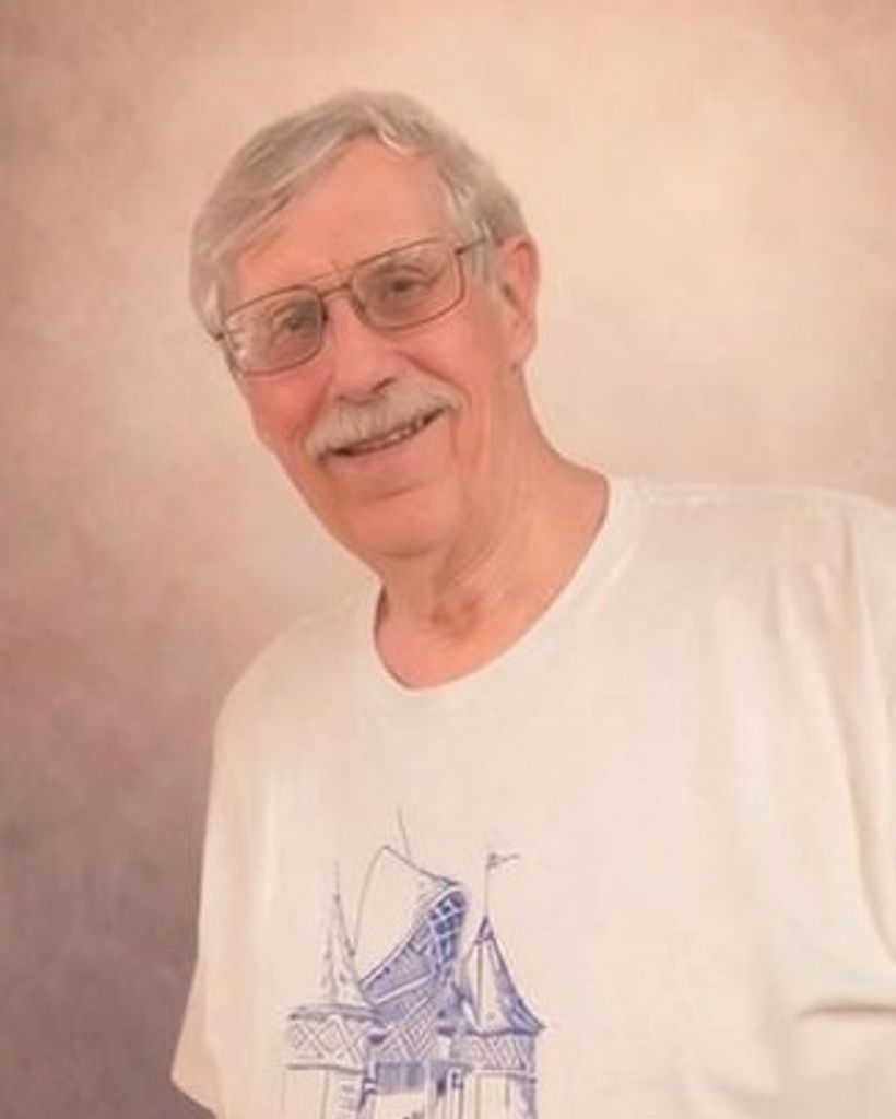 Bruce David Thompson Profile Photo