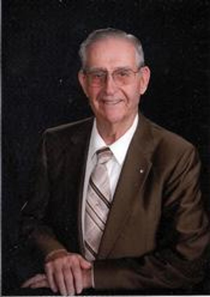 Roger Luckenbach Profile Photo