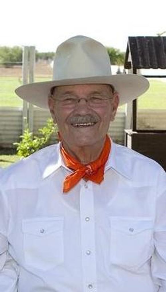 Manuel Ernesto Salinas Profile Photo