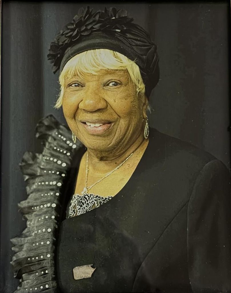 Mother Savanna Evans Newell Profile Photo