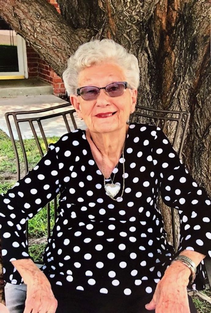 Elizabeth Brooks Profile Photo
