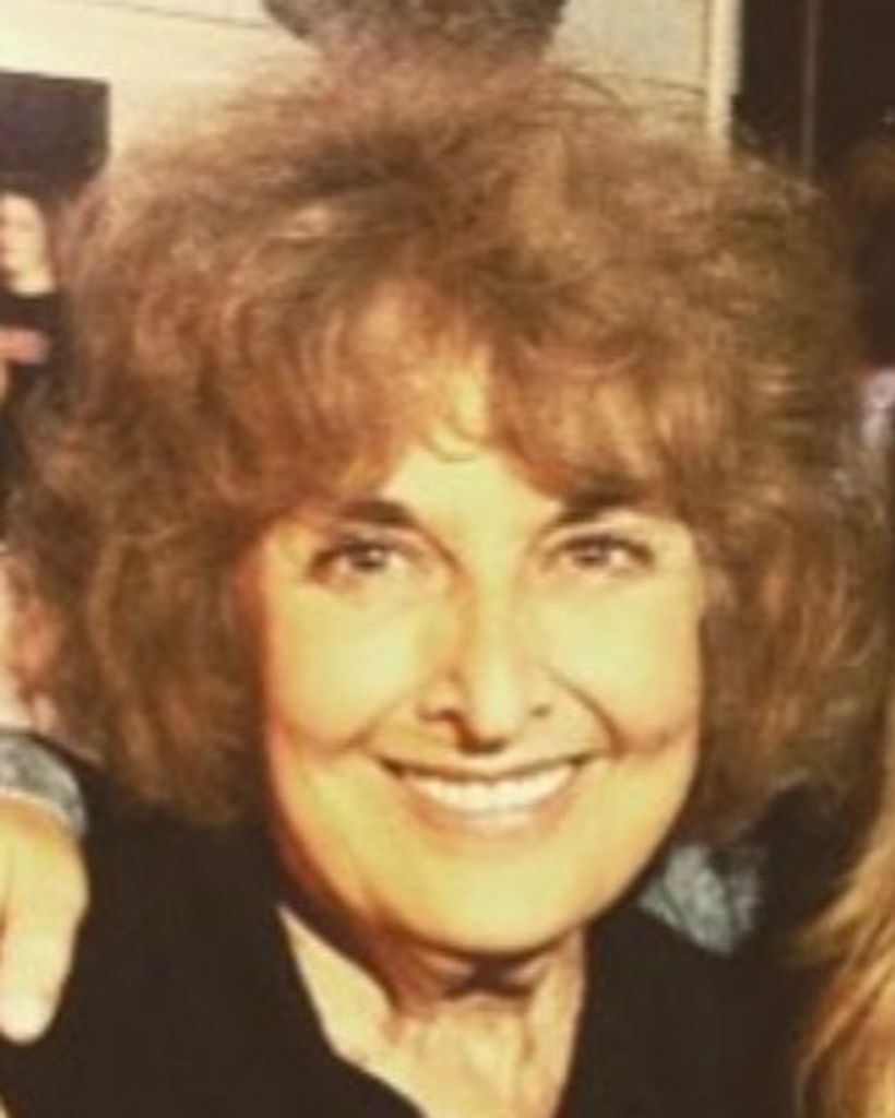 Janell Devall Dillard Profile Photo