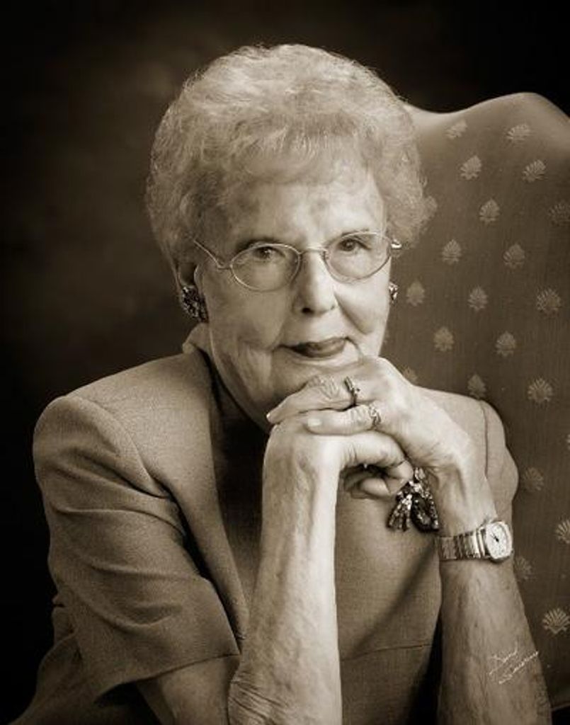 Maxine Hollowood Profile Photo
