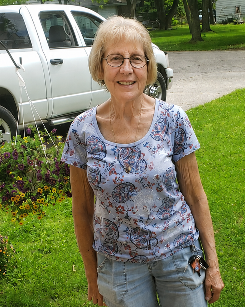 Carolyn "Susie" Cruze