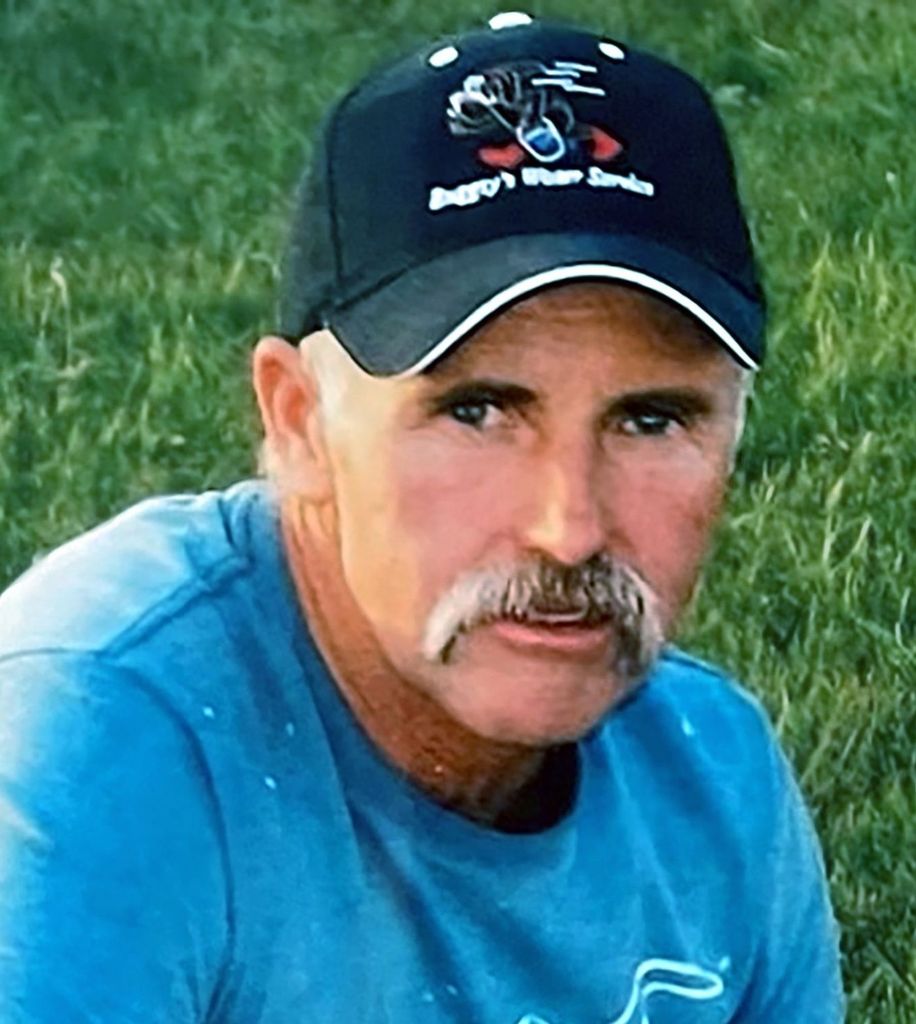 Louis Evert Simmons Profile Photo