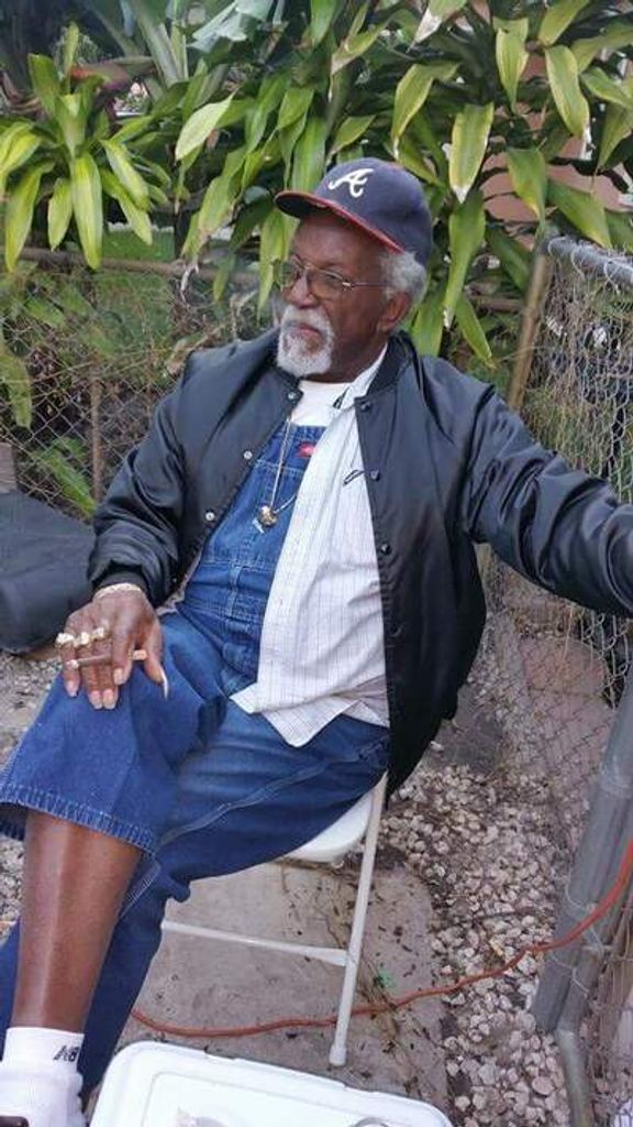 Mr. Ullus Bullock