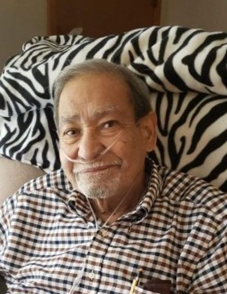 Emilio Flores Profile Photo