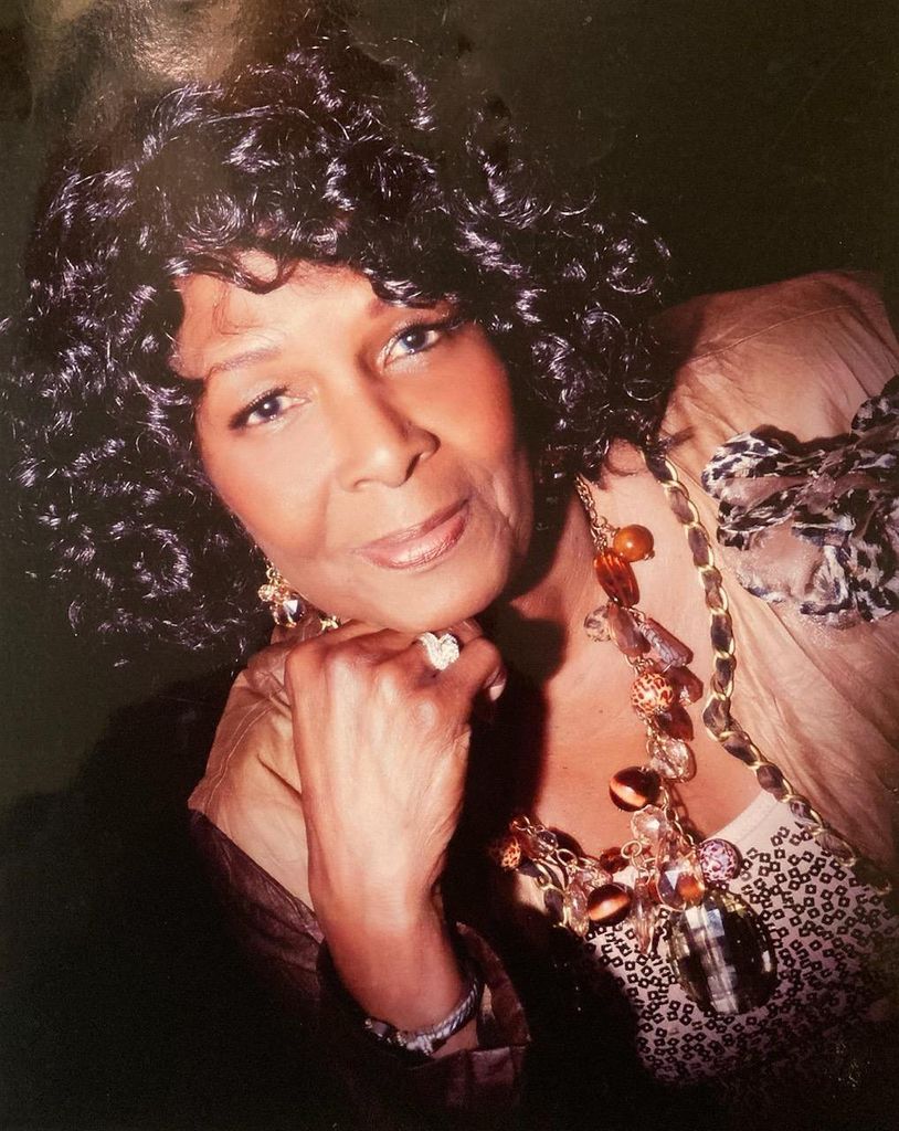 Lady Roberta Taylor Profile Photo