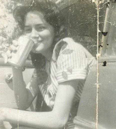Linda Varnado Legnon photo gallery thumbnail 12 of 86