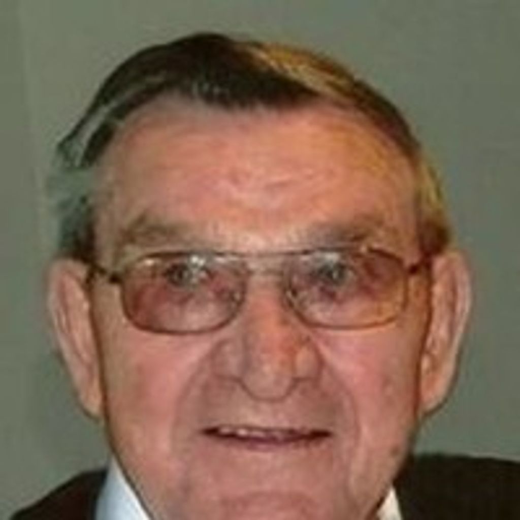 Lloyd E Hagemann