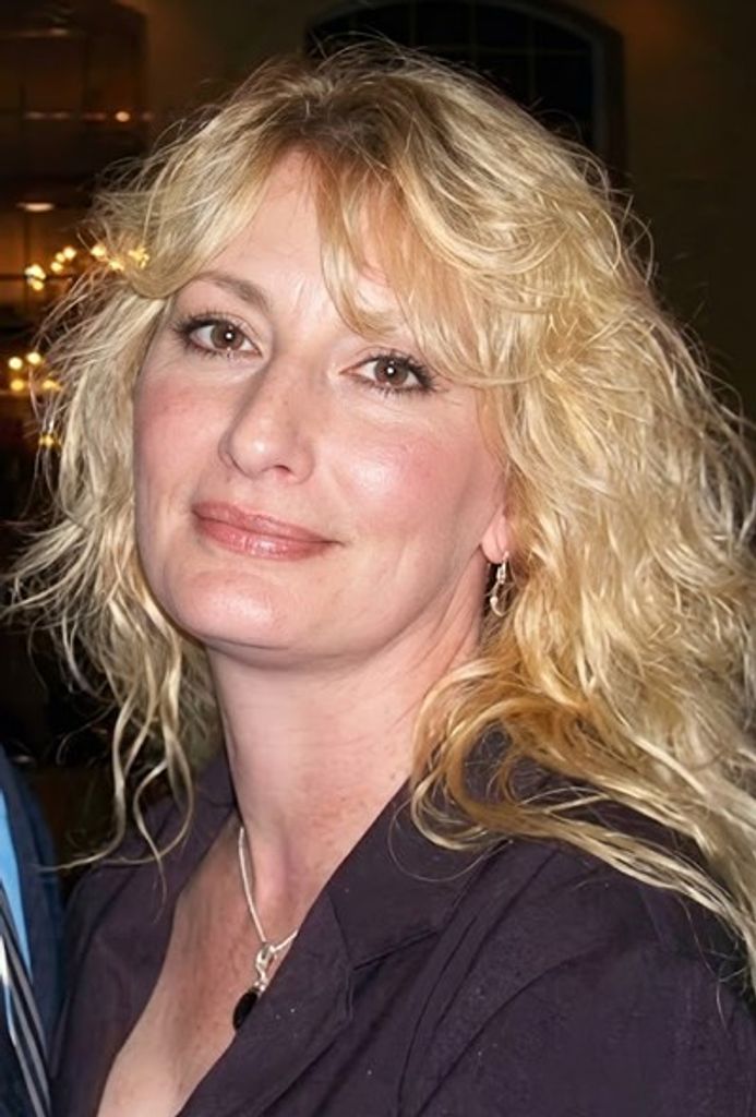 Denise Kujawa Profile Photo