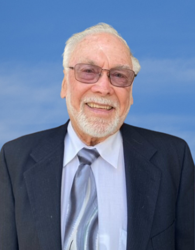 Tom Holstlaw Profile Photo