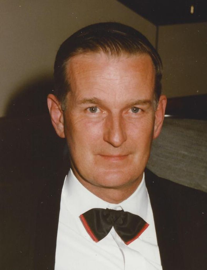 Carl "Earl" E. Erlandson Jr.