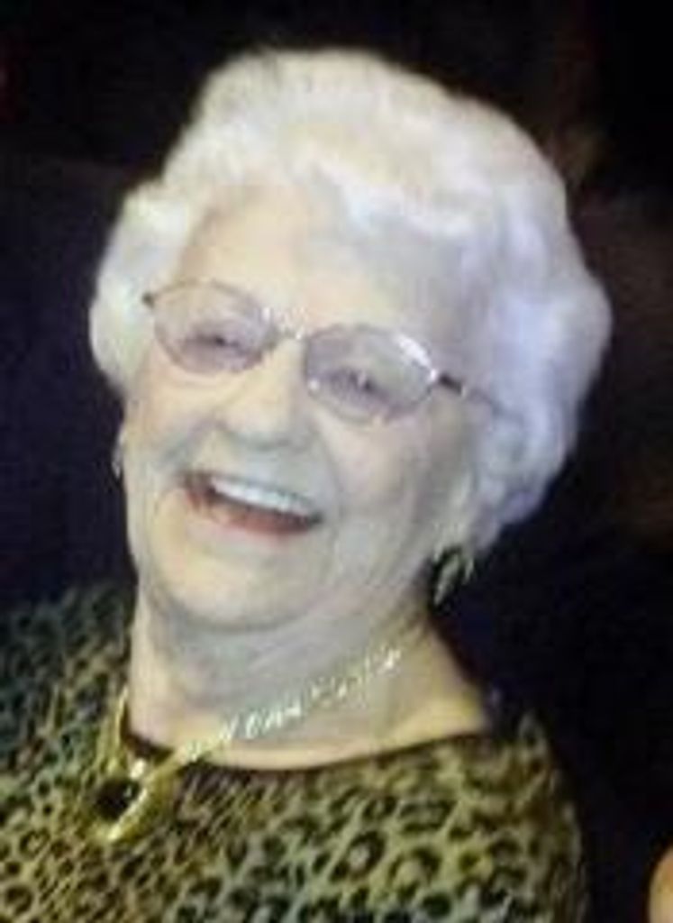 Carolyn ( Nee: Murray) Lyons