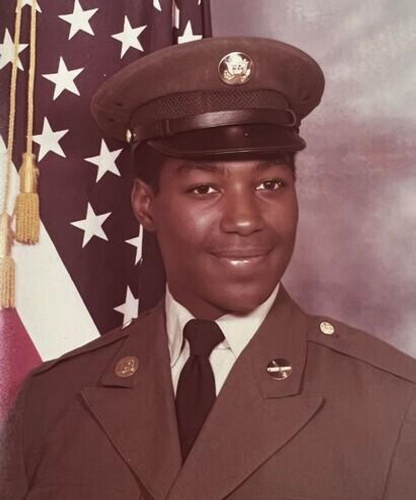 Leo Manuel Henderson Jr Profile Photo