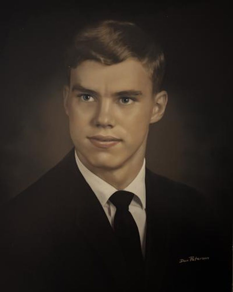 Michael Warren Holm Profile Photo