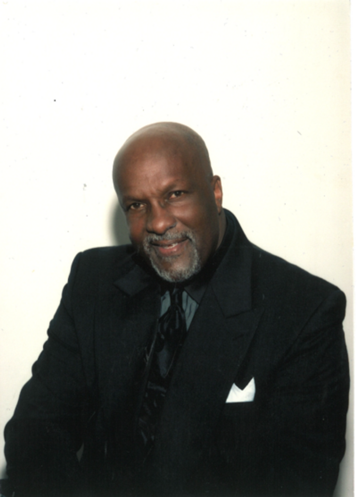 Charles Holmes Profile Photo