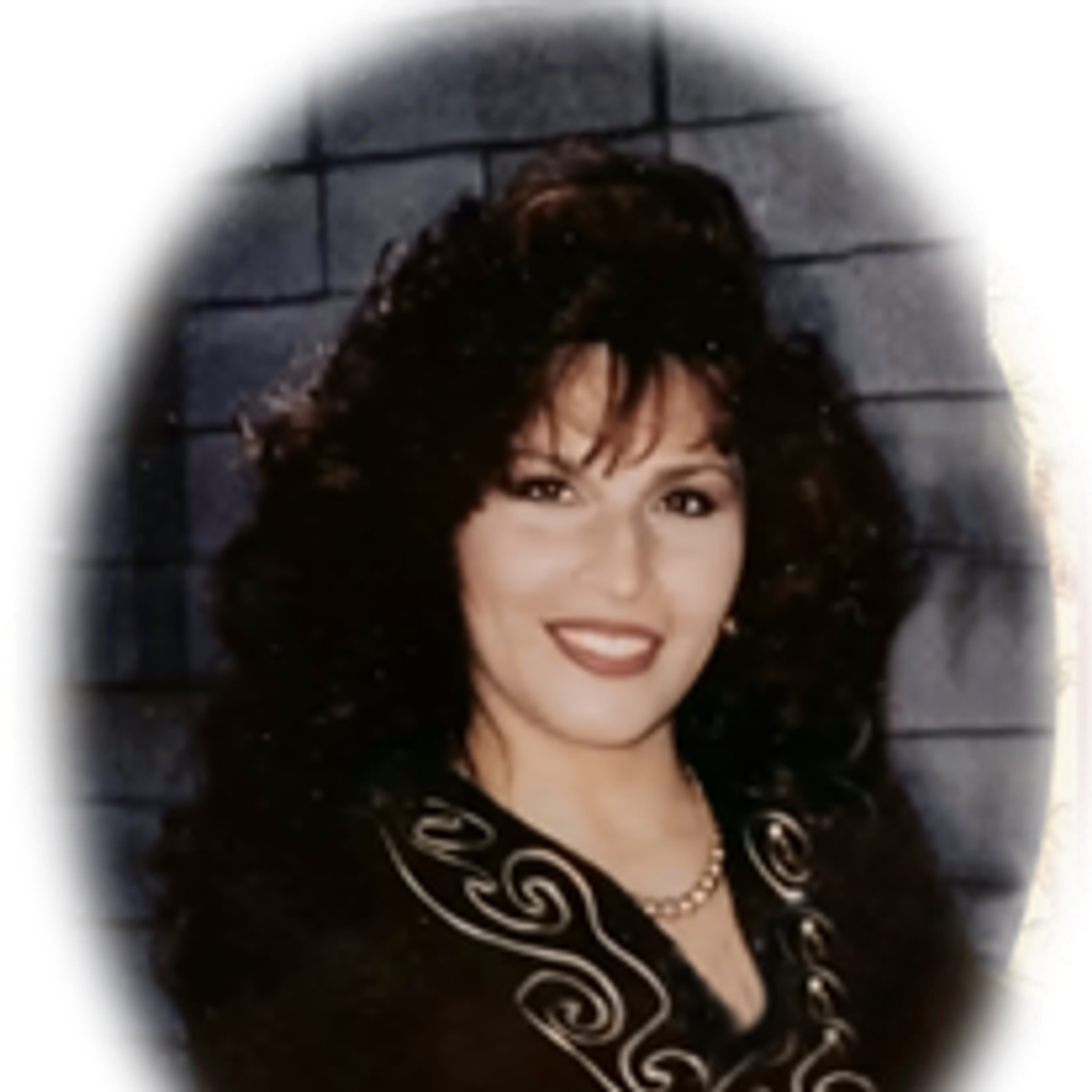 Gloria M Aguilar