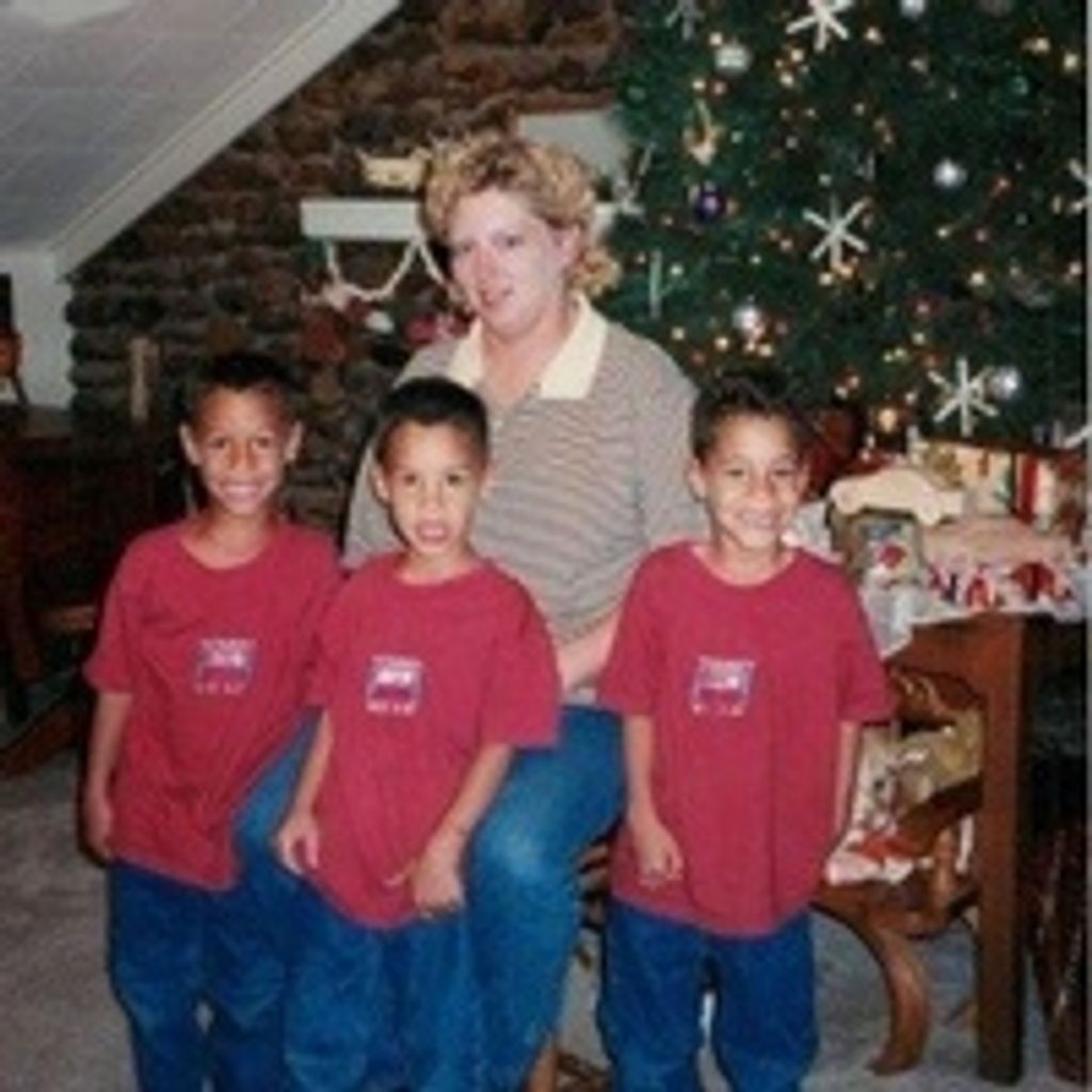 Tonia  Lynn Carpenter