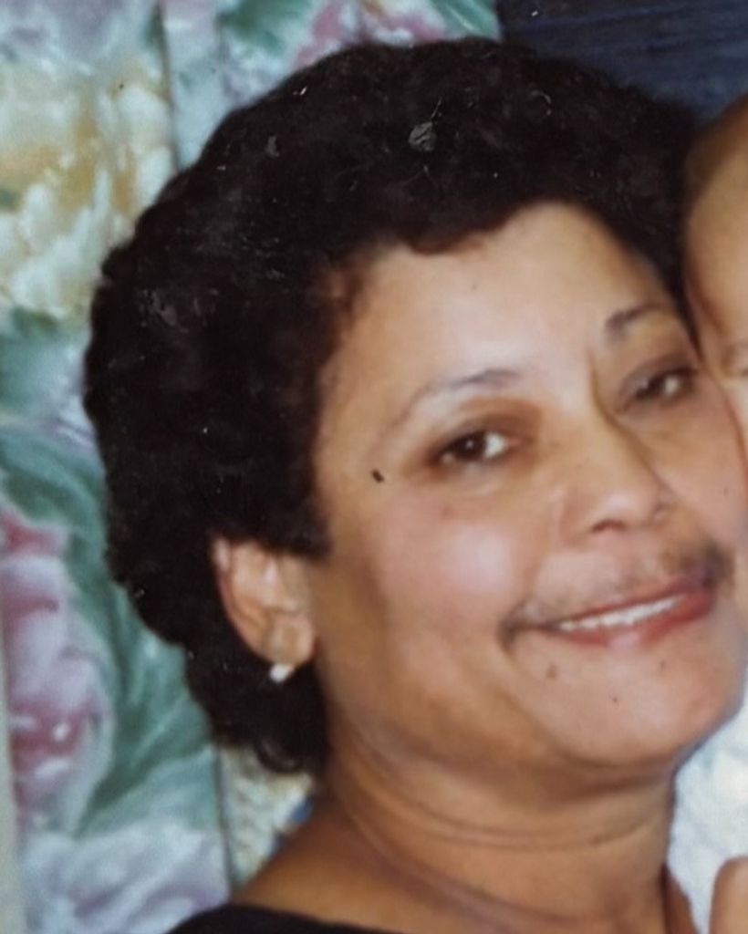 Sara Emilia Benitez Samot