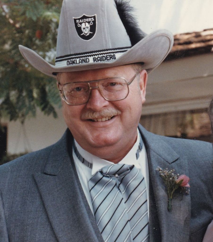 Robert Moline Profile Photo