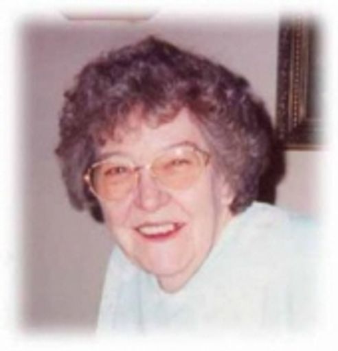 Evonne Senhen photo gallery thumbnail 1 of 1