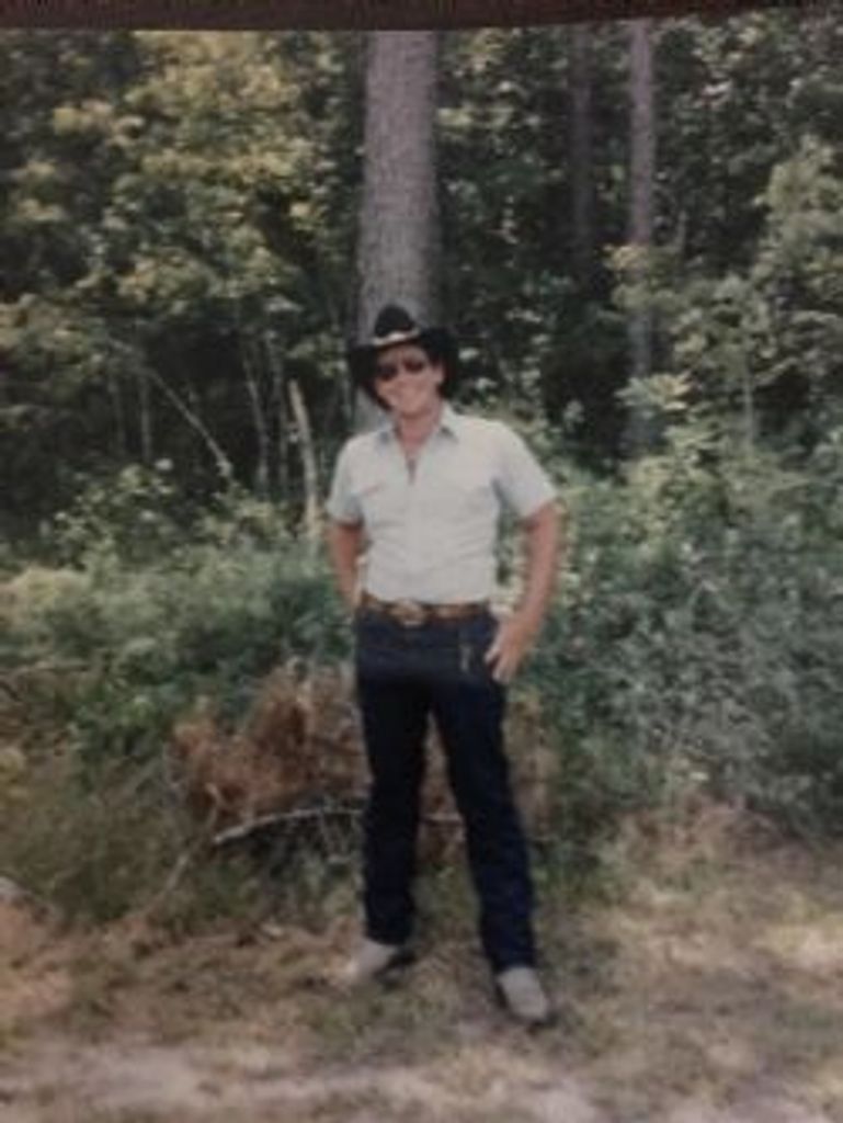 Earl Robison Jr.