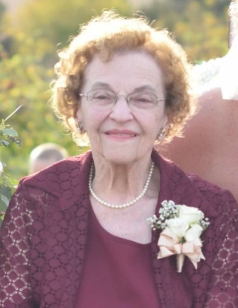 Elaine Gronewold Profile Photo