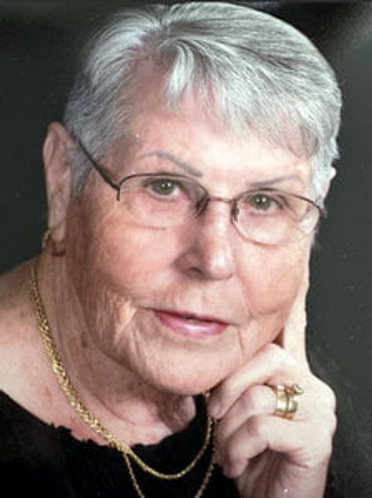 Vadna Geneva Bench Profile Photo