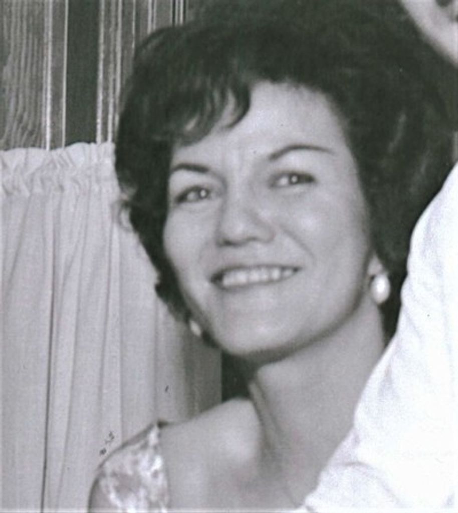 Gladys "Winnie" Russell Profile Photo