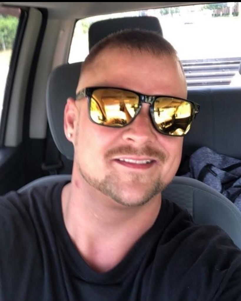 Chris Allen Wojcik, Jr Profile Photo