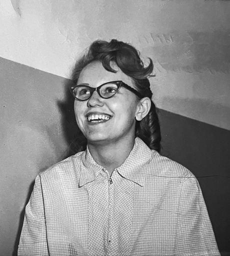 Lesta Madeline Moffett photo gallery thumbnail 26 of 33